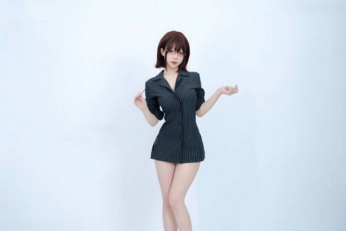 Bangni邦尼 - 衬衫女秘书 预览展示图 3