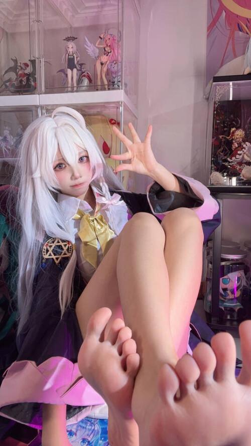 白栎Shirly – 魔女之旅 伊蕾娜 [118P20V-7.10GB]