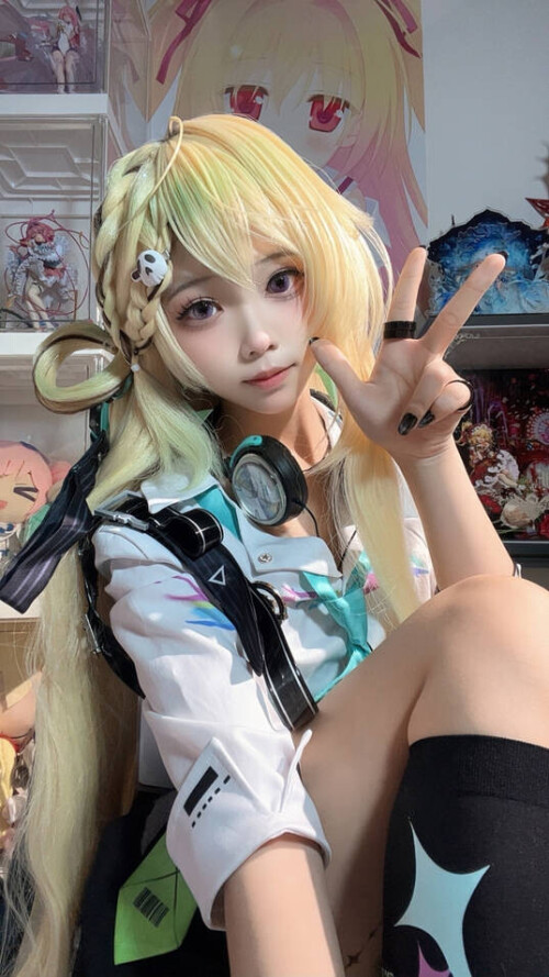 白栎Shirly – 潮鸣 琳奈 [130P26V-6.29GB]
