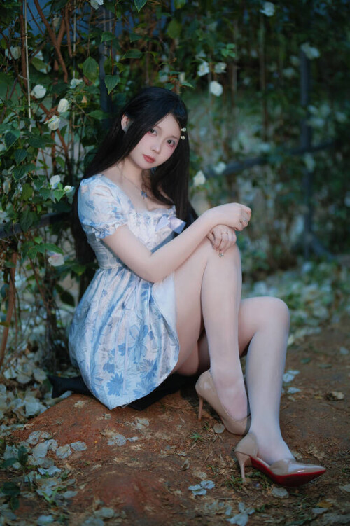 洛桑w伊梓 - 春夏之交 预览展示图 3