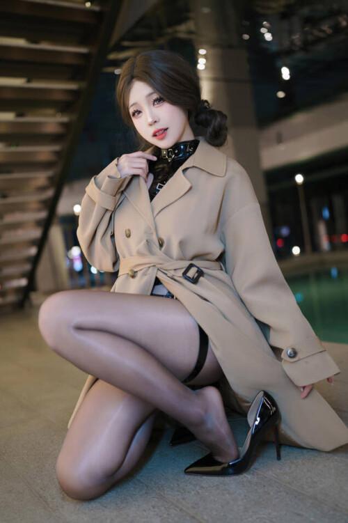 miko酱ww - 约会日 预览展示图 6