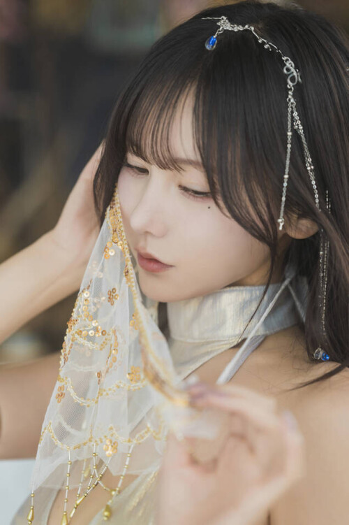 けん研🧪 (けんけん) - 【DL】Crystal 2026生誕写真集 预览展示图 4