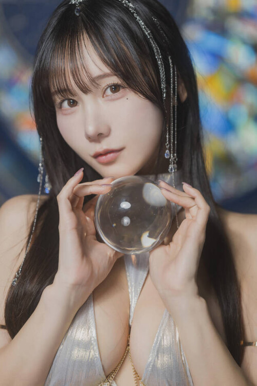 けん研🧪 (けんけん) - 【DL】Crystal 2026生誕写真集 预览展示图 3