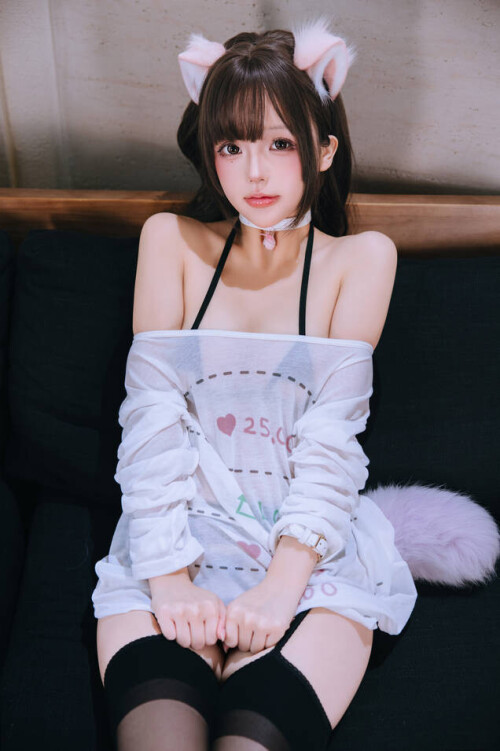 日奈娇 (樱井小莜) - 家里的猫 预览展示图 6