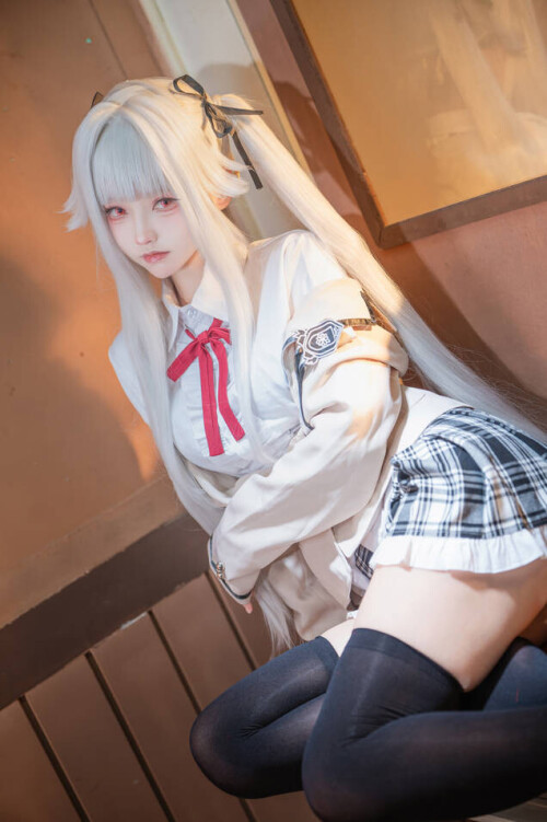 大大卷卷小卷 - 美少女万华镜 校服 预览展示图 6