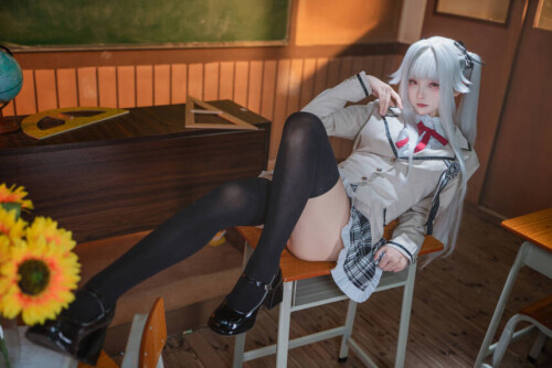 大大卷卷小卷 - 美少女万华镜 校服 预览展示图 3