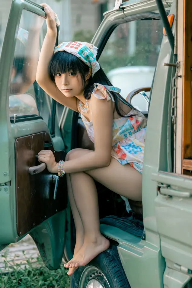 滕子京大王 – 夏天的记忆 [39P1V-2.44GB]