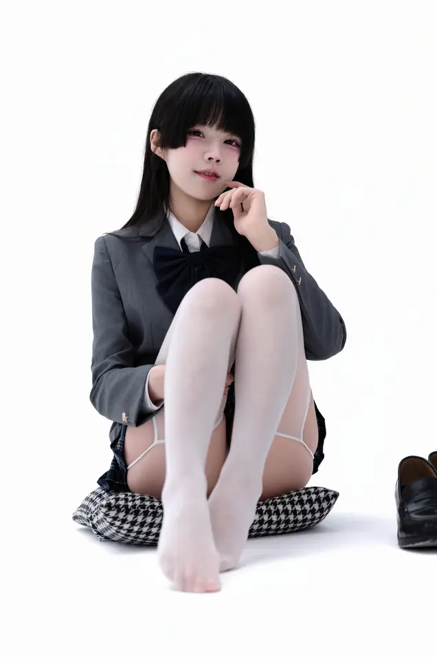 清水凪 - 后辈的制服4 预览展示图 3