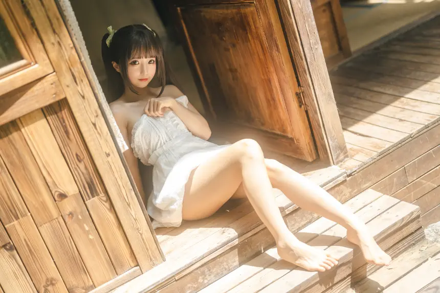 蠢沫沫 – 白吊带 [115P1V-2.51GB]