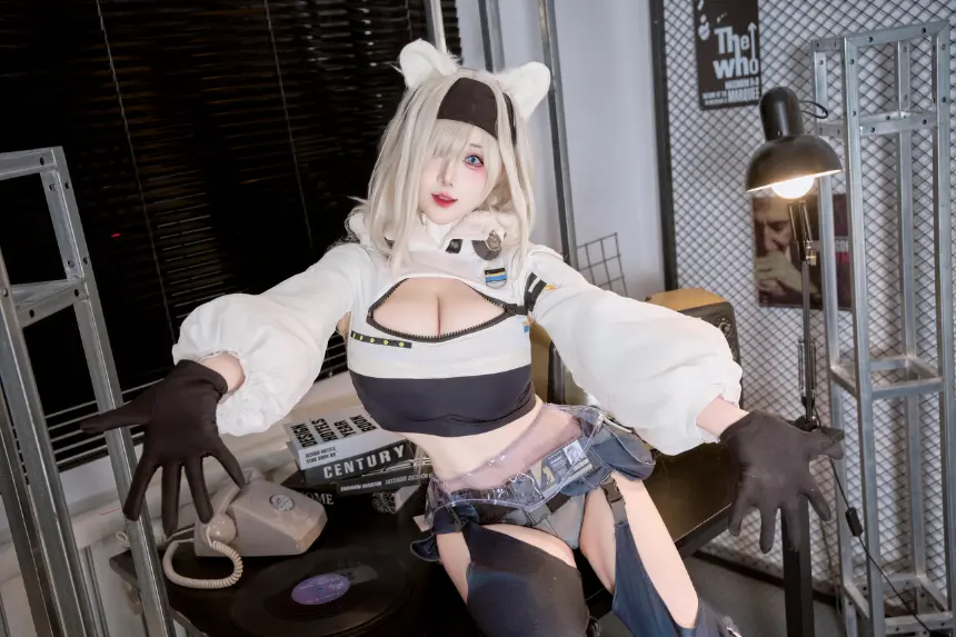 末夜787(修修猫ww) - 明日方舟 极光 预览展示图 1