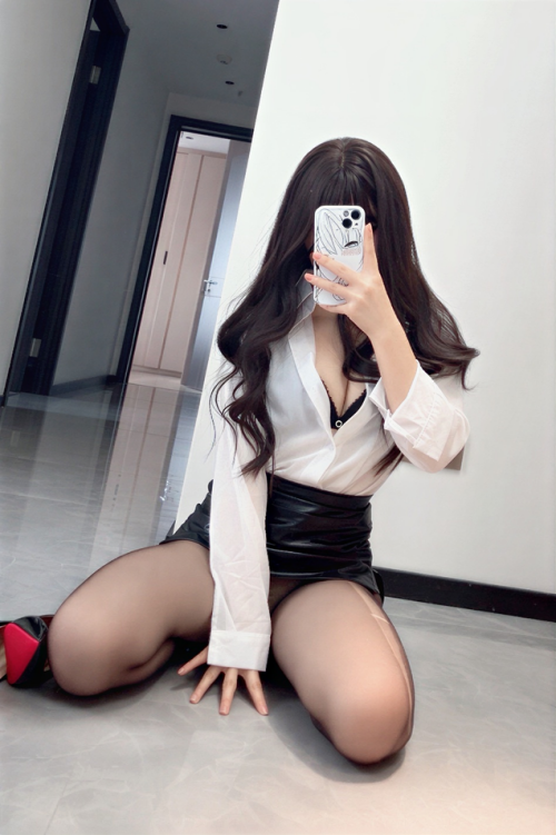 Bangni邦尼 - 老师好 自摄 预览展示图 2