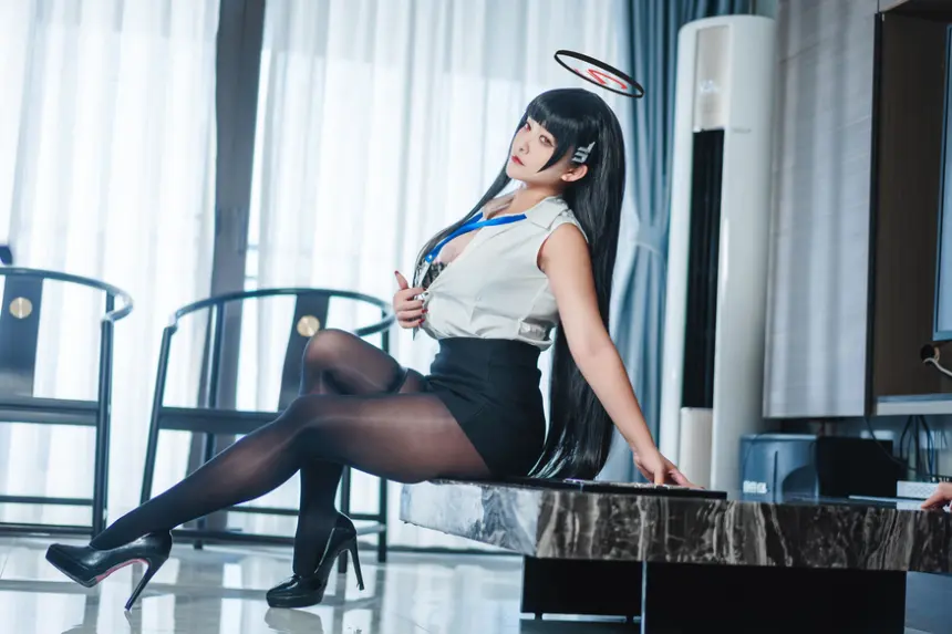 洛璃 LoLiSAMA - 蔚蓝档案 调月莉音 预览展示图 2