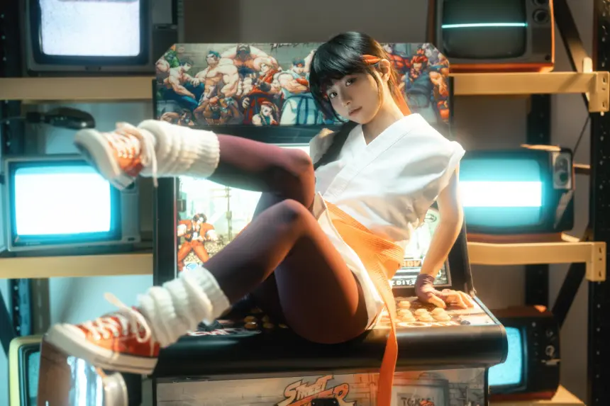 滕子京大王 - KOF 坂崎由莉 预览展示图 4