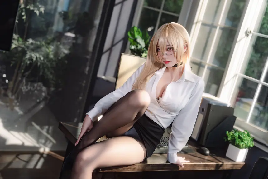 宮本桜 - 碧蓝航线 怨仇 预览展示图 2